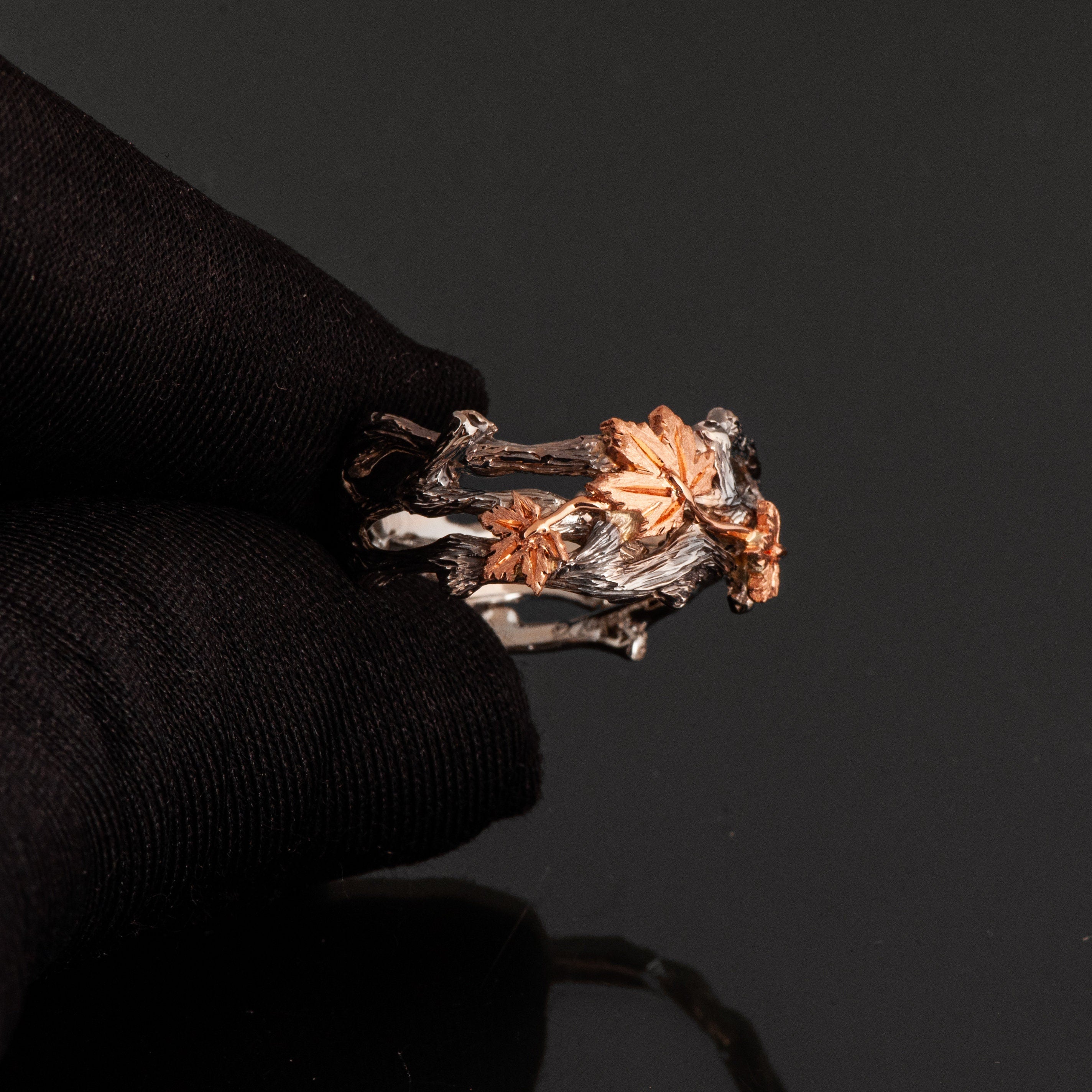 18k Gold Twig Maple Leaf Wedding Band: Two-Tone