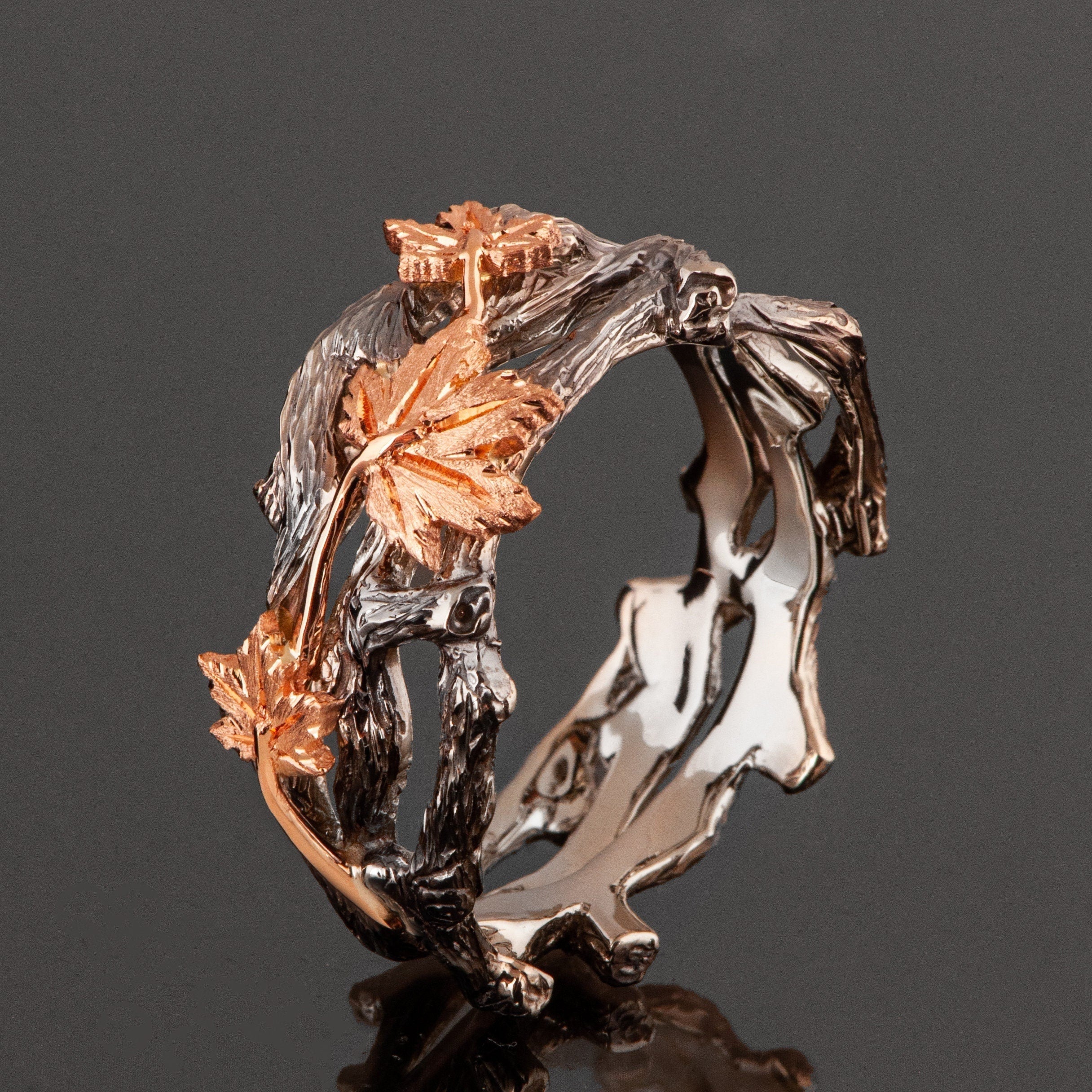 18k Gold Twig Maple Leaf Wedding Band: Two-Tone