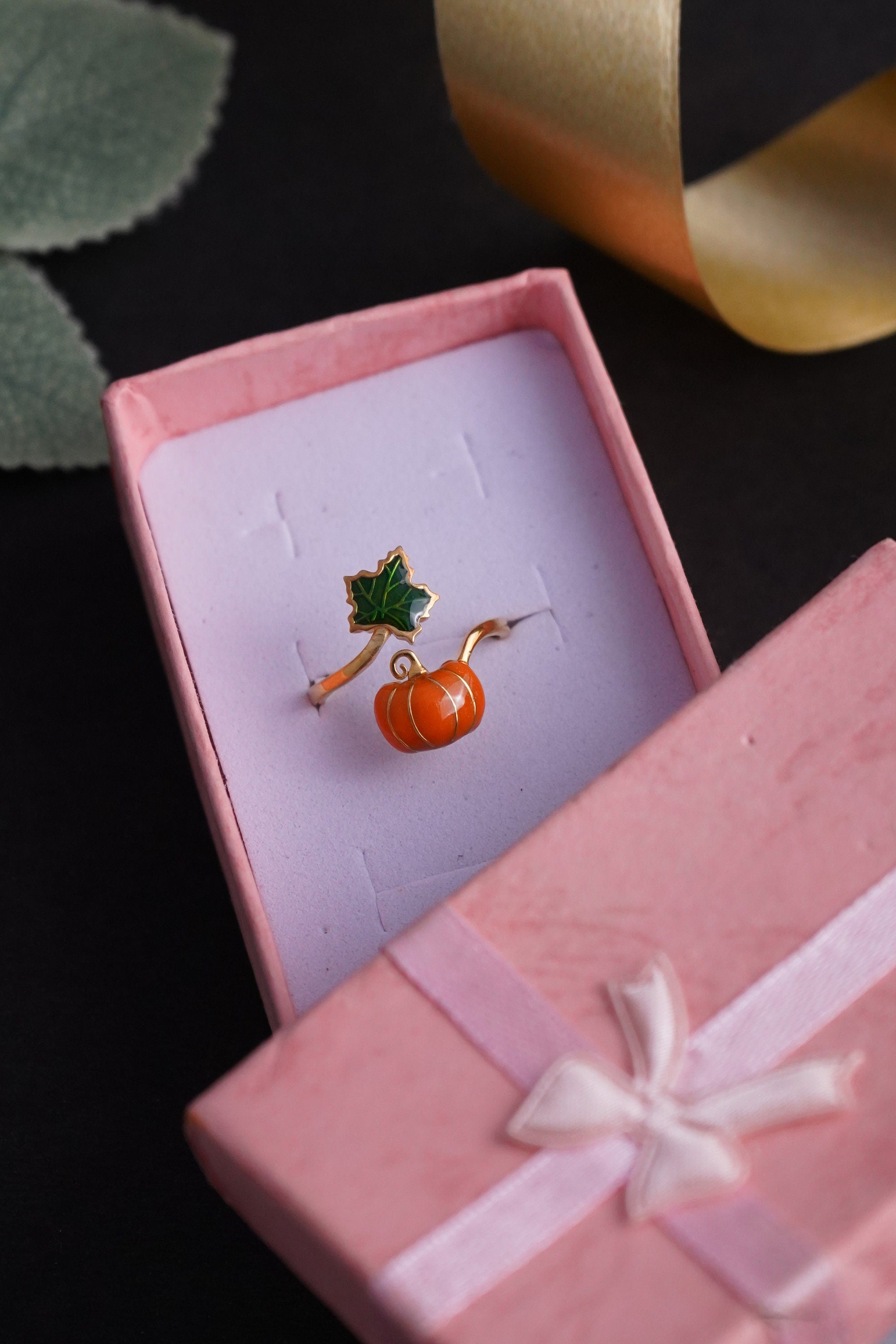 Adjustable Fall Pumpkin Ring