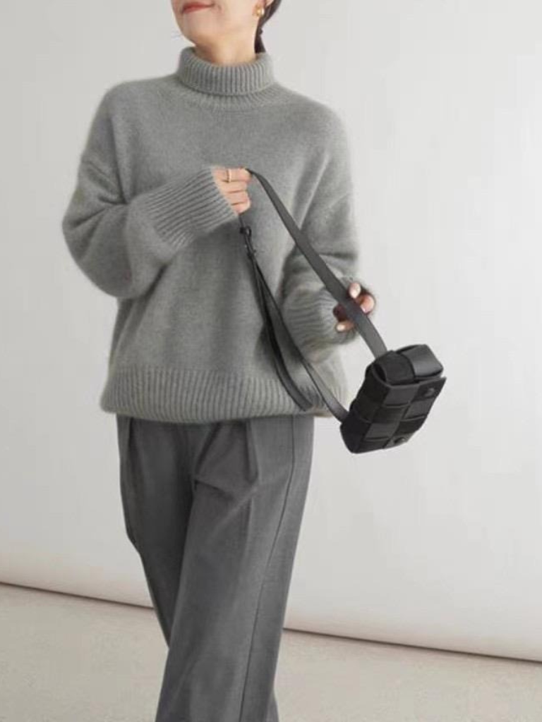 Nele | Turtleneck Sweater