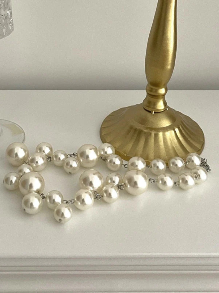 MARIA BOLD PEARL NECKLACE