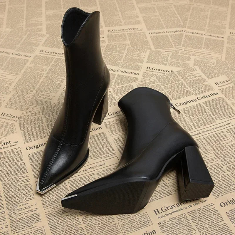 Amarra | Leather Heels